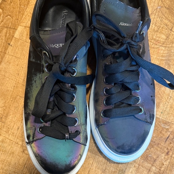 Alexander McQueen Black and White Sneakers - Picture 5 of 6